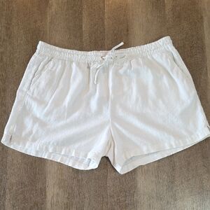 H&M -White Casual Drawstring Shorts. Linen Blend. Size 12. NWT!